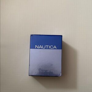 Nautica Voyage Blue and Silver Packaging
